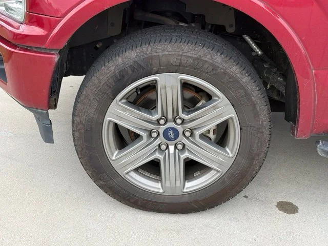 Used 2018 Red Ford XLT image 4