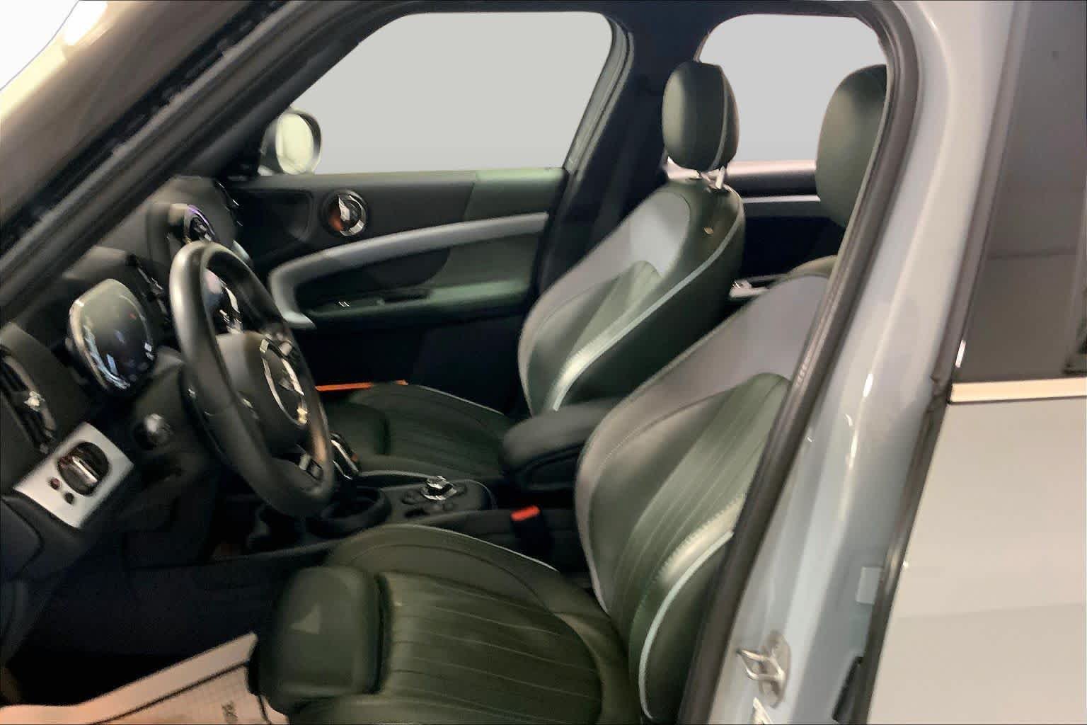 Used 2023 Momentum Grey MINI Cooper S image 7