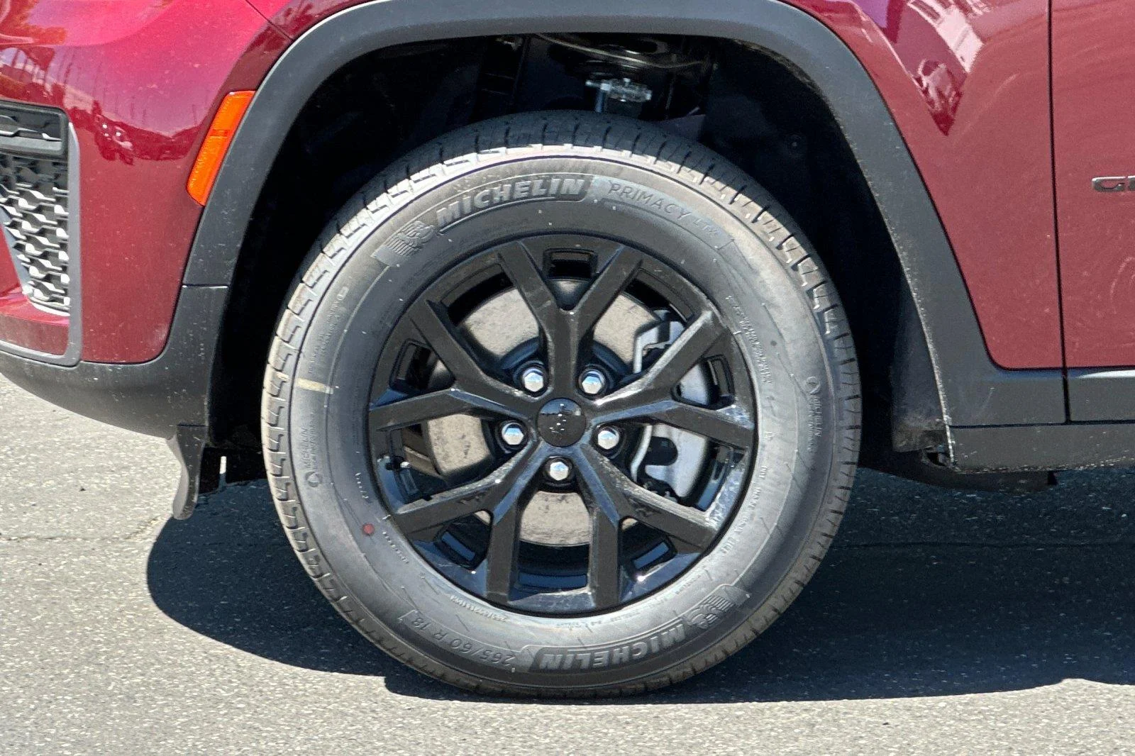 New 2026 Velvet Red Pearl-Coat Exterior Paint Jeep Laredo Altitude image 26