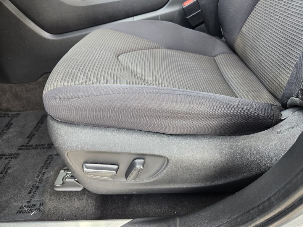 Used 2023 Silver Toyota L image 16