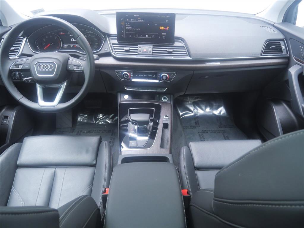Used 2024 Silver Metallic Audi S line Premium image 31