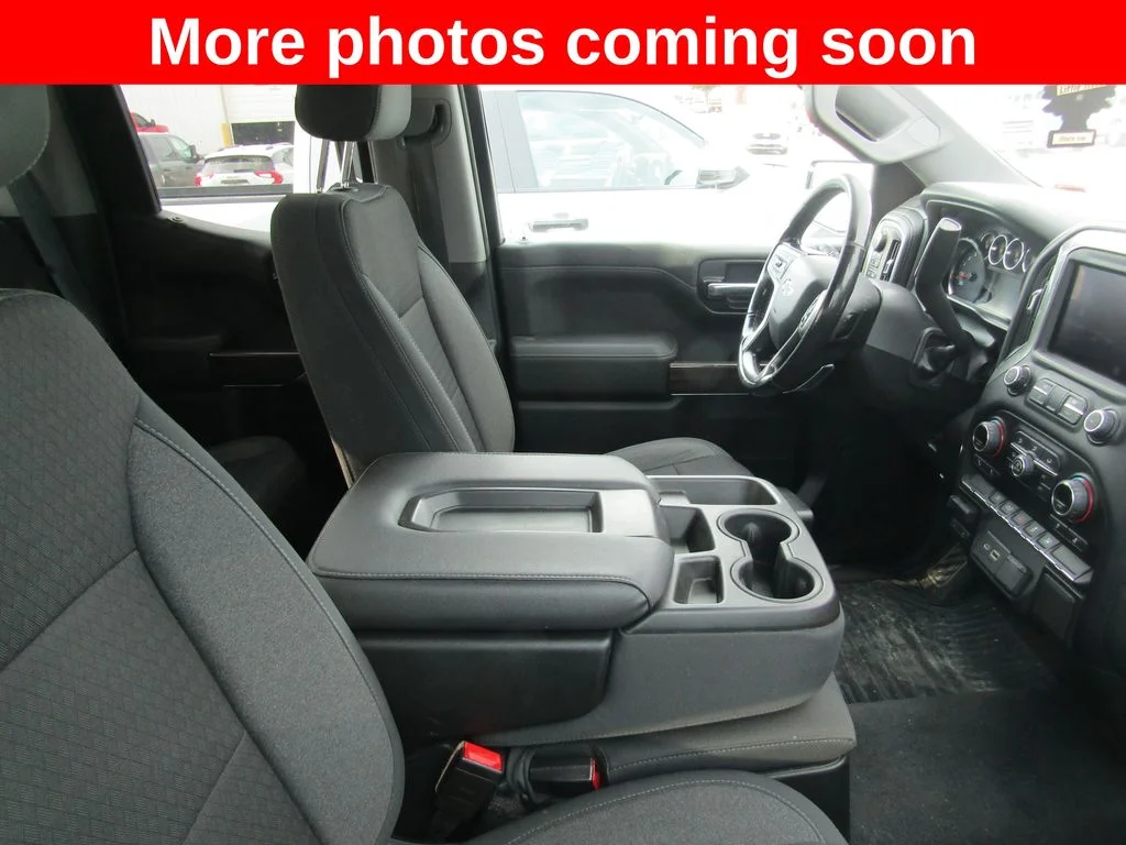 Used 2020  Chevrolet RST image 11