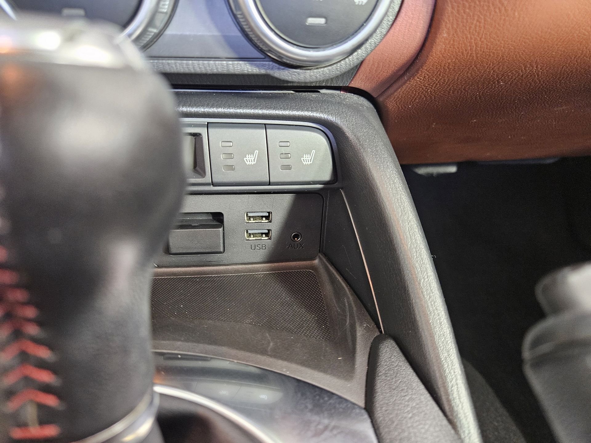 Used 2018 Black Mazda Grand Touring image 35