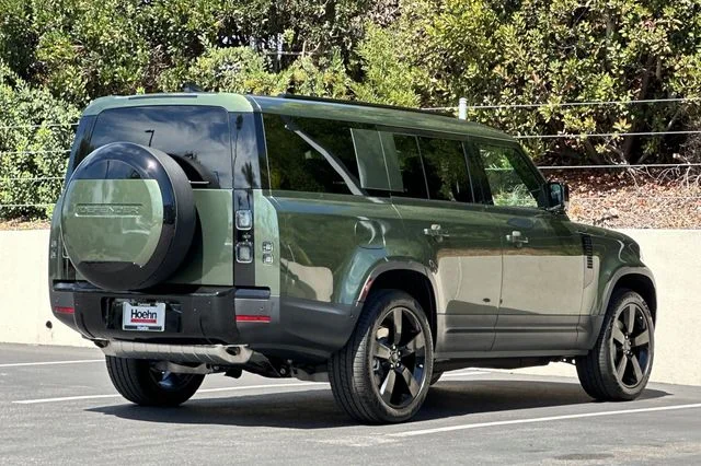 New 2026 Woolstone Green Land Rover S image 5