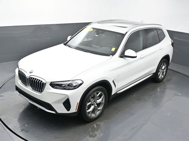 Used 2024 White BMW sDrive30i image 50