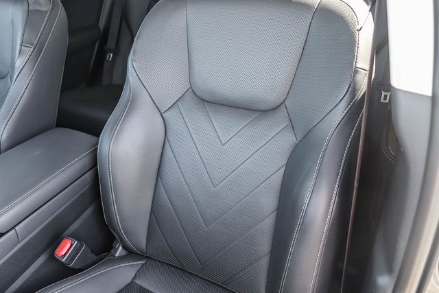 2025 Lexus NX PHEV 450h+ - Photo 17