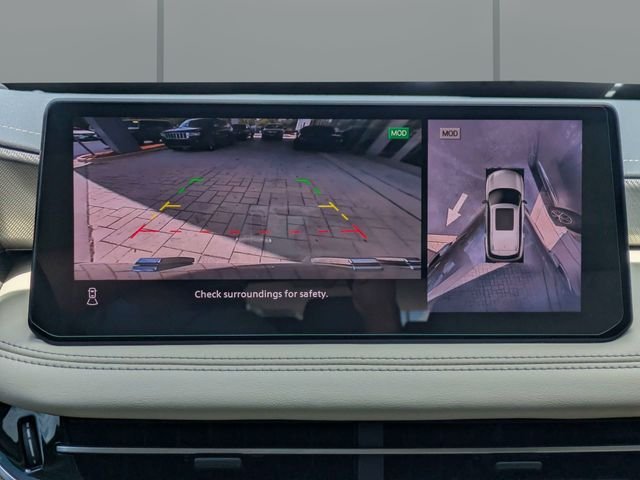 Used 2025 Gray INFINITI LUXE image 23