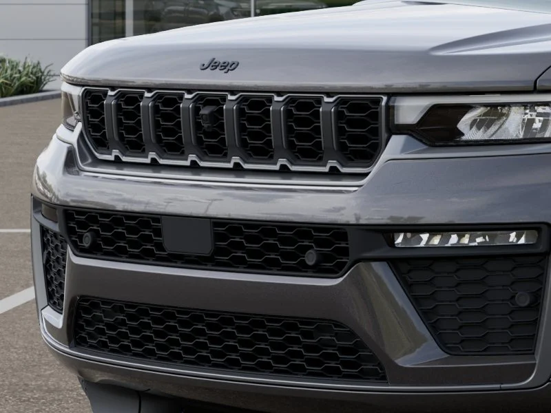 New 2026 Baltic Gray Metallic Clear-Coat Exterior Paint Jeep Limited Reserve image 39