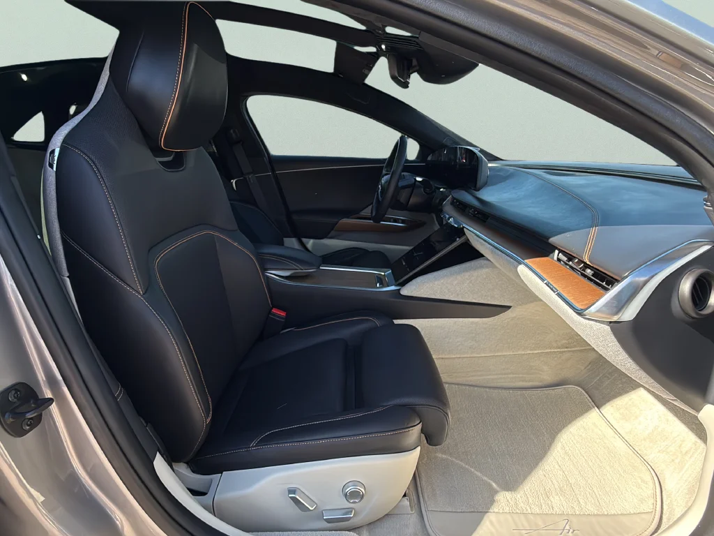 Used 2023 Silver Lucid Touring image 20