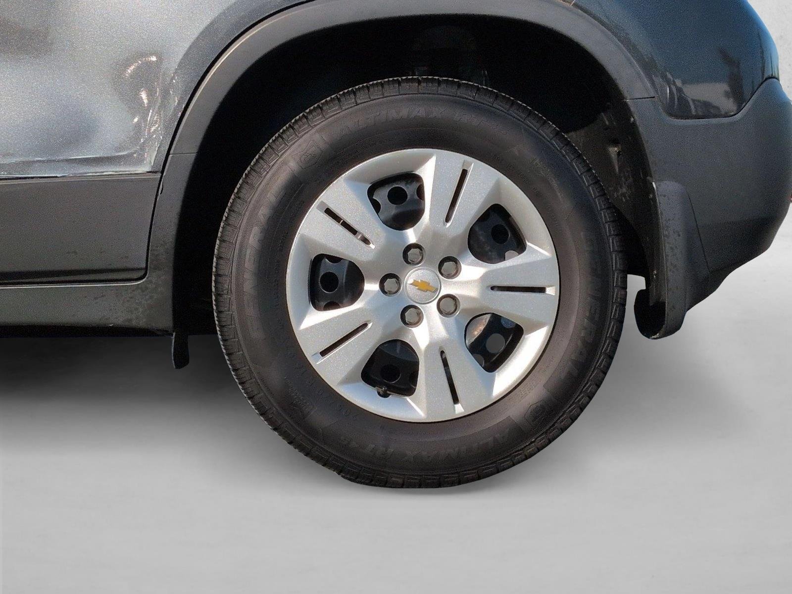 Used 2016 Cyber Gray Metallic Chevrolet LS image 22