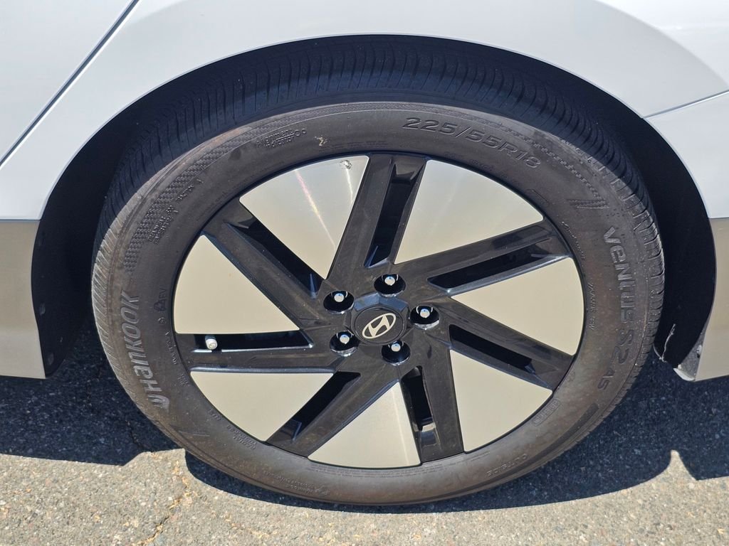 2024 Hyundai IONIQ 6 SE - Photo 8