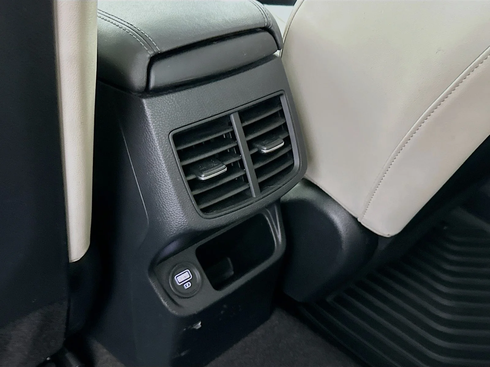 Used 2021 Snow White Pearl Kia EX image 25