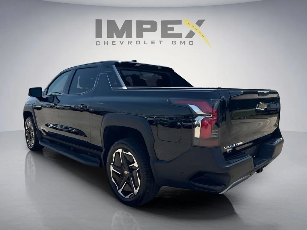 Used 2026 Black Chevrolet LT - Max Range image 3