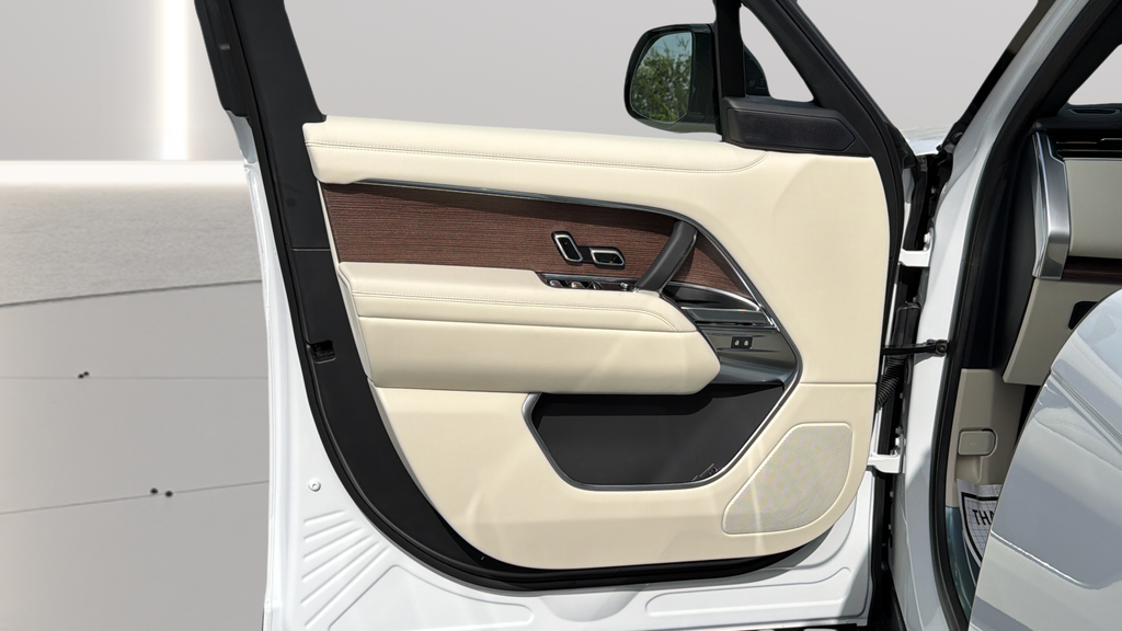 New 2026 Fuji White Land Rover SE image 20