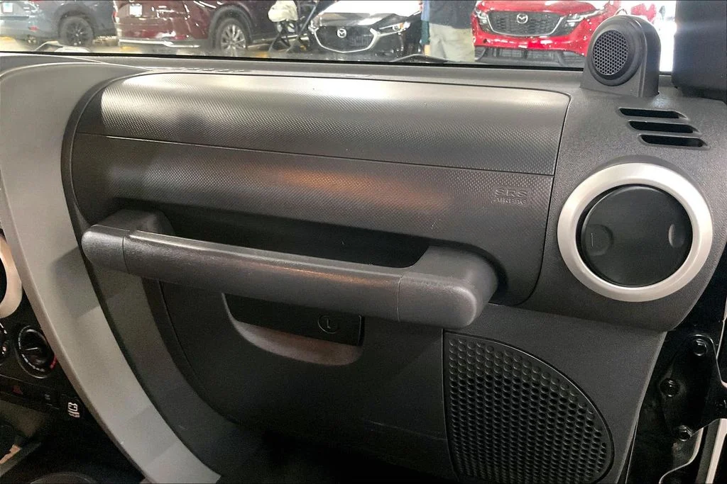 Used 2008 Black Jeep Unlimited Sahara image 16