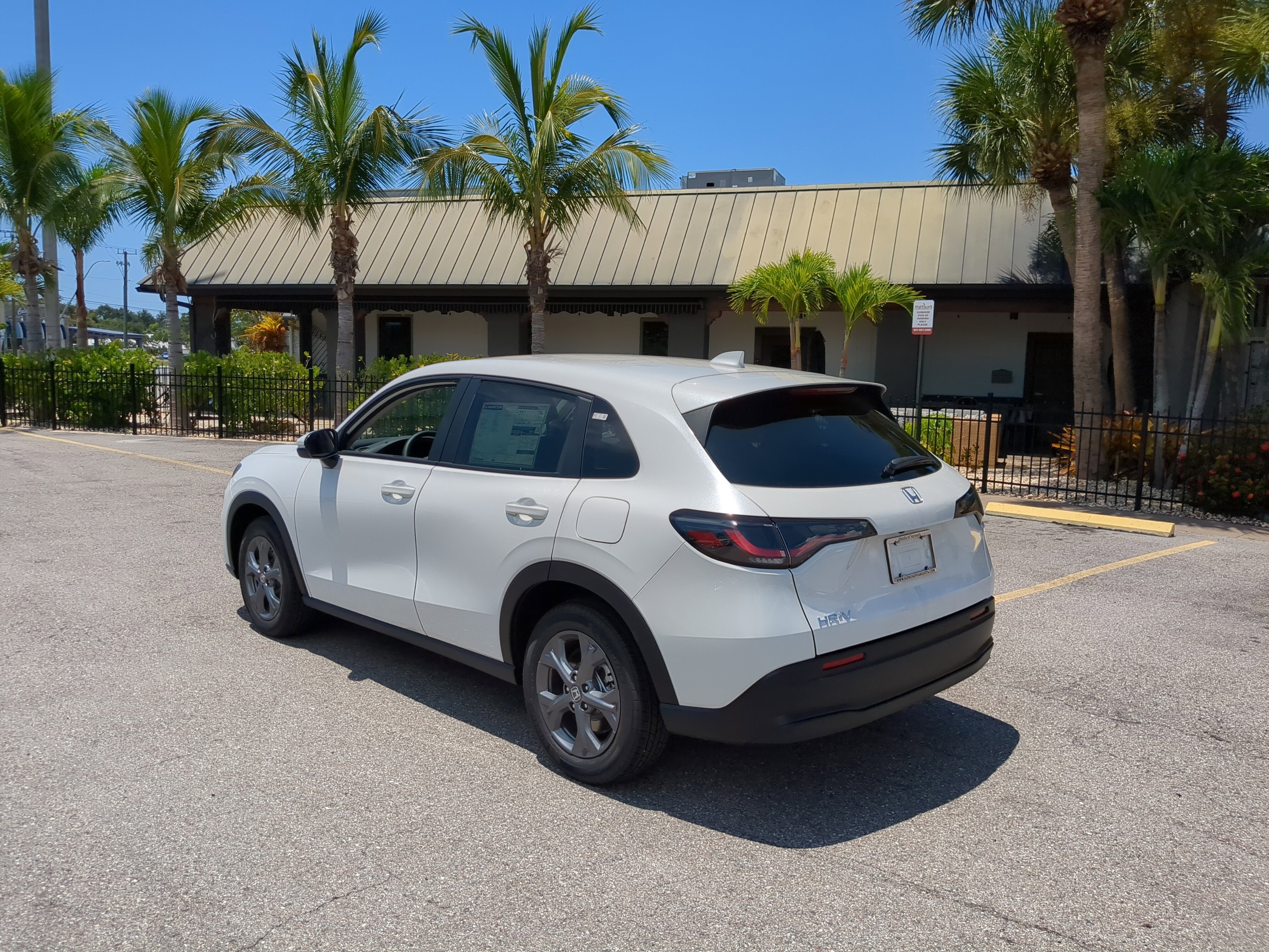 New 2027 Platinum White Pearl Honda LX image 7