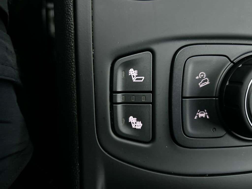 2024 GMC Terrain SLT - Photo 31