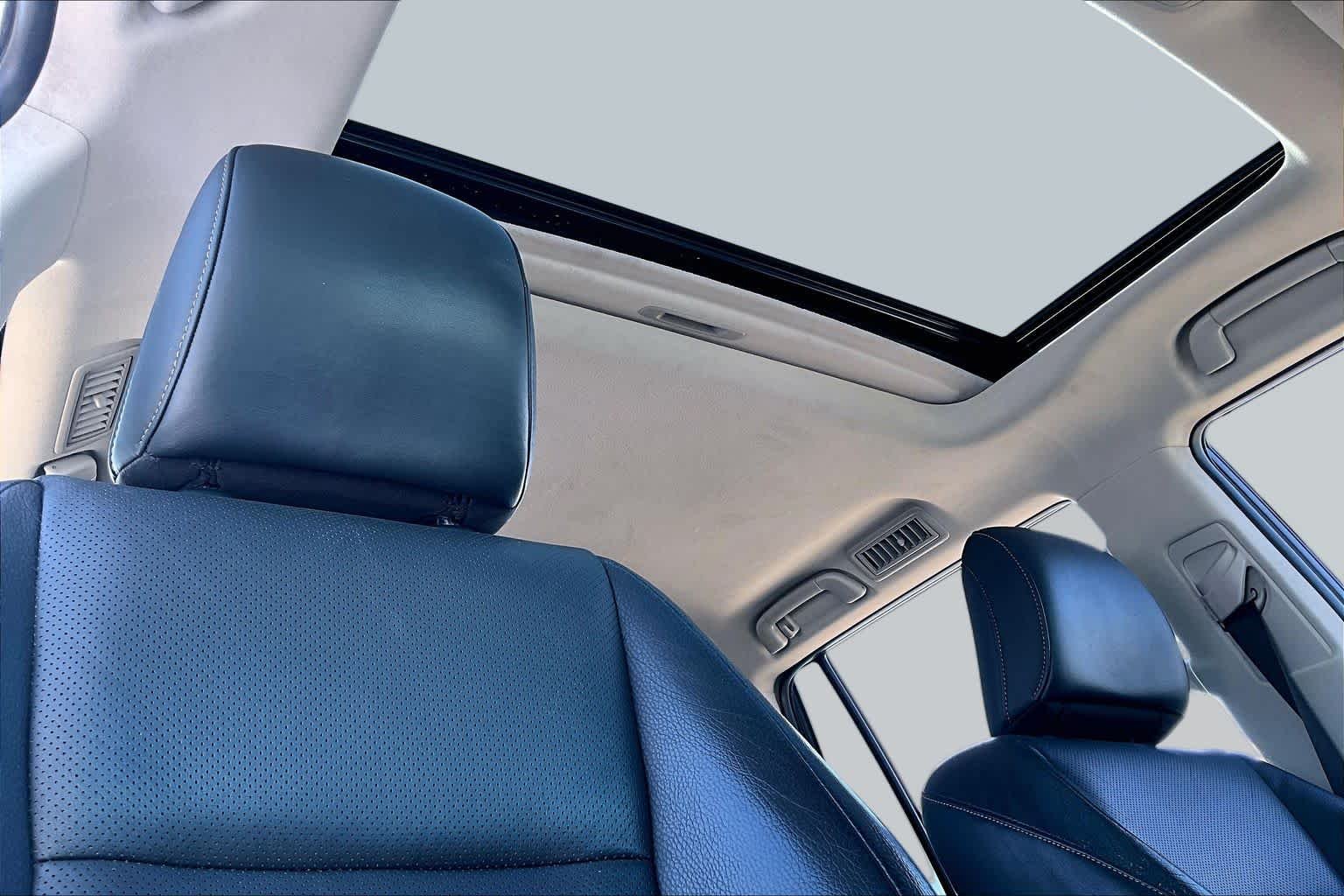 Used 2019 Starfire Pearl Lexus Premium image 14