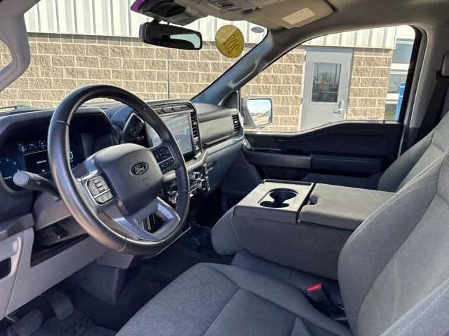 Certified Used 2024 Oxford White Clearcoat Ford XLT image 19