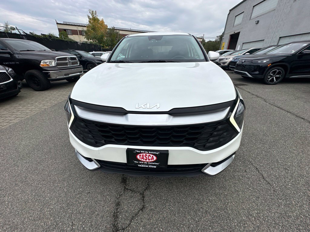 Used 2023 White Kia LX image 7
