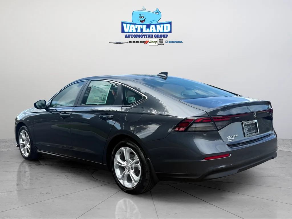 New 2026 Meteorite Gray Metallic Honda LX image 3