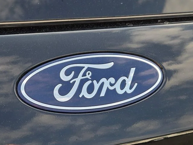 Used 2025 White Ford Active image 19