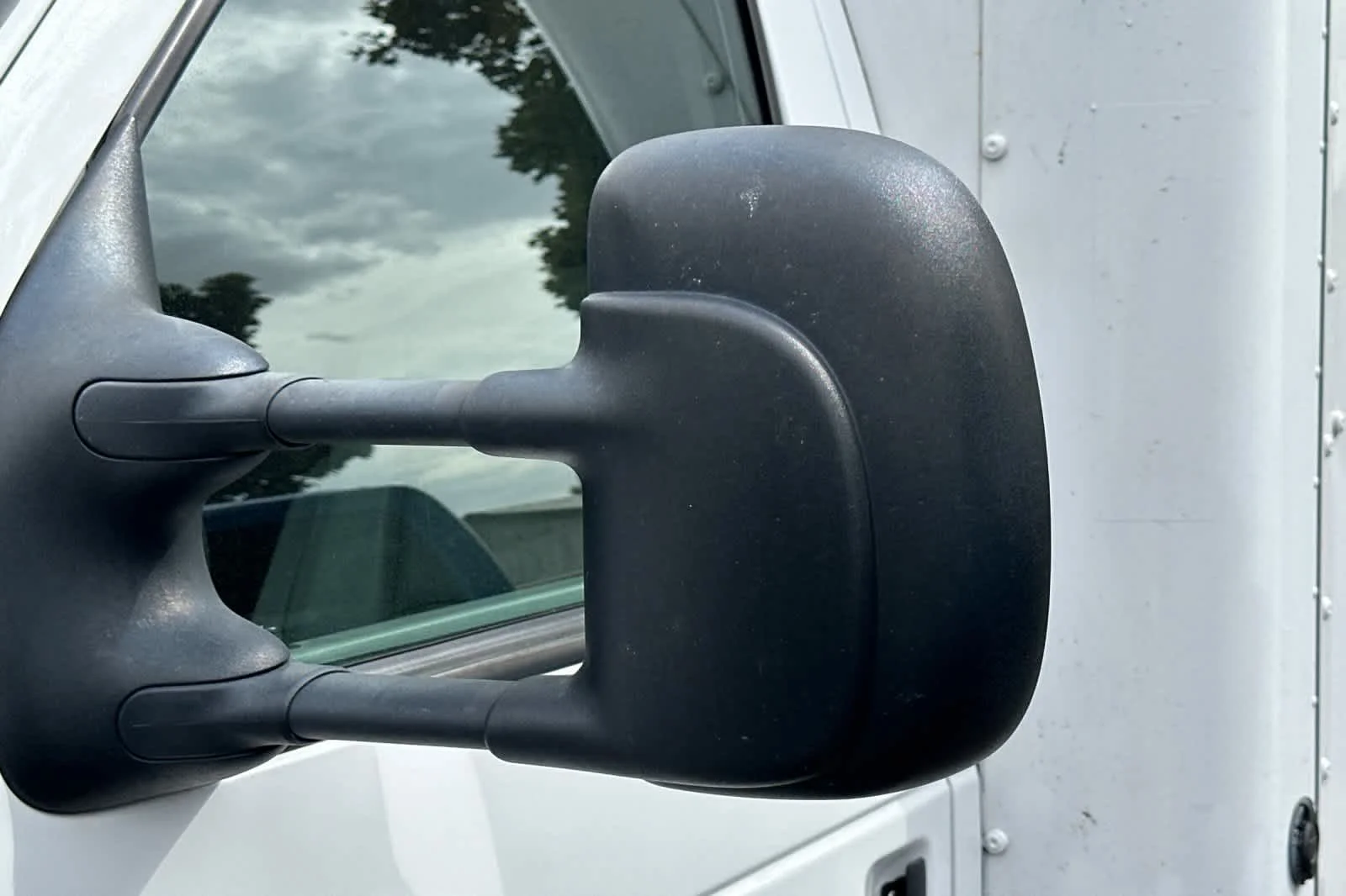Used 2022 Oxford White Ford  image 6