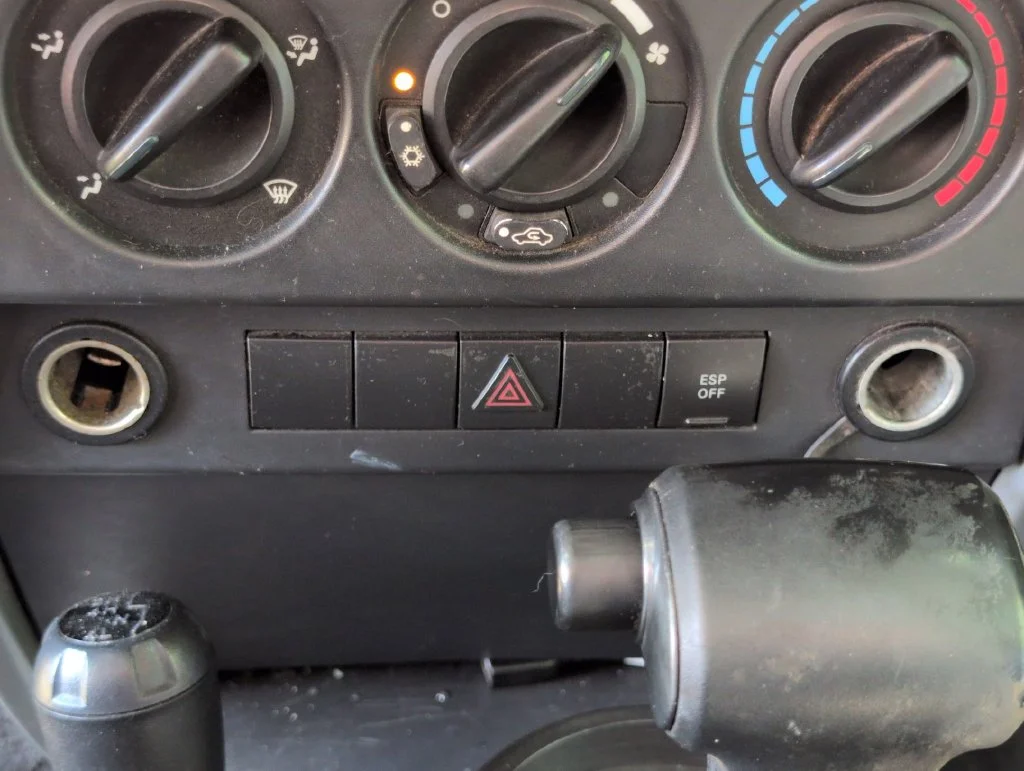 Used 2008 Green Jeep X image 19
