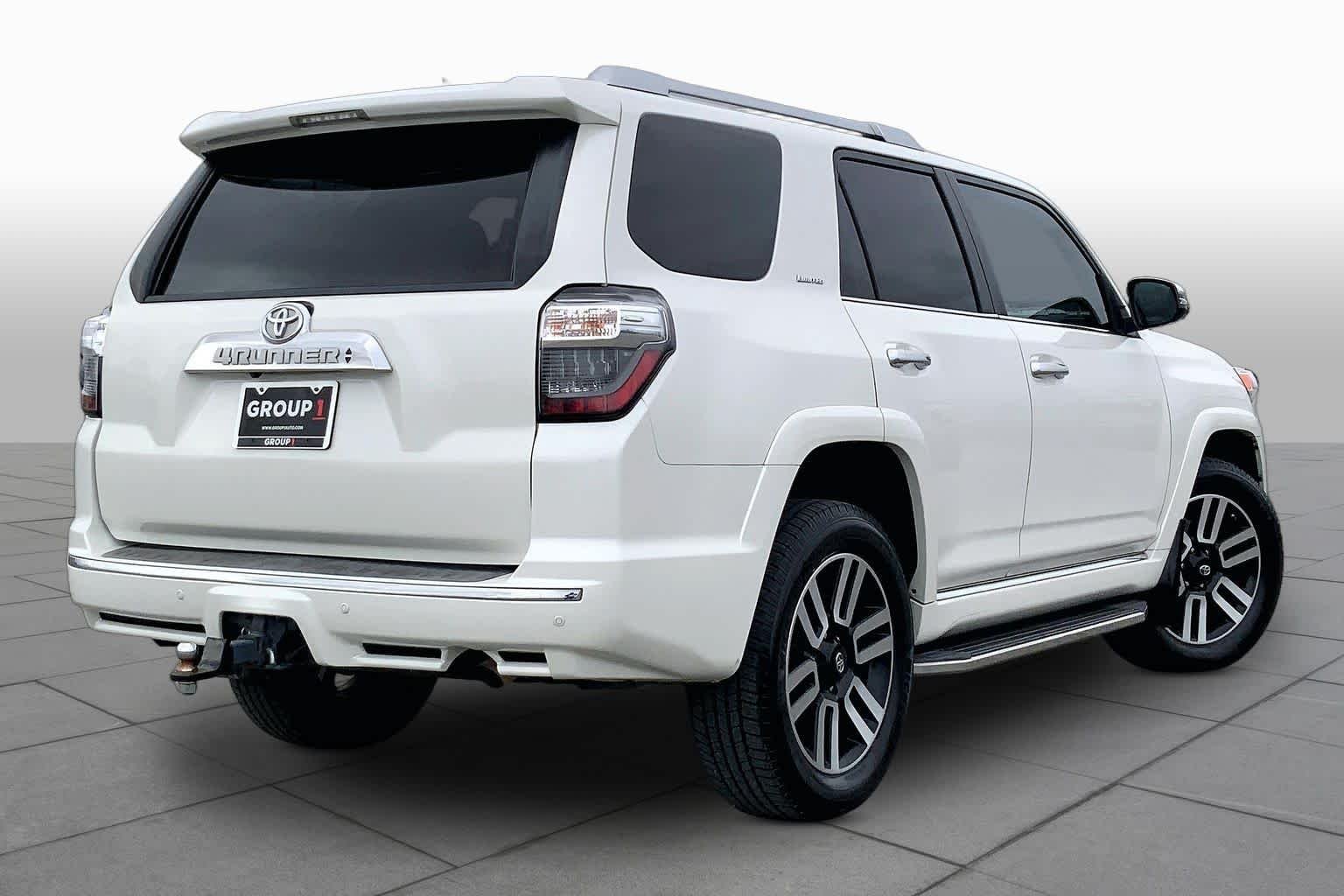 Used 2018 Blizzard Pearl Toyota Limited image 13