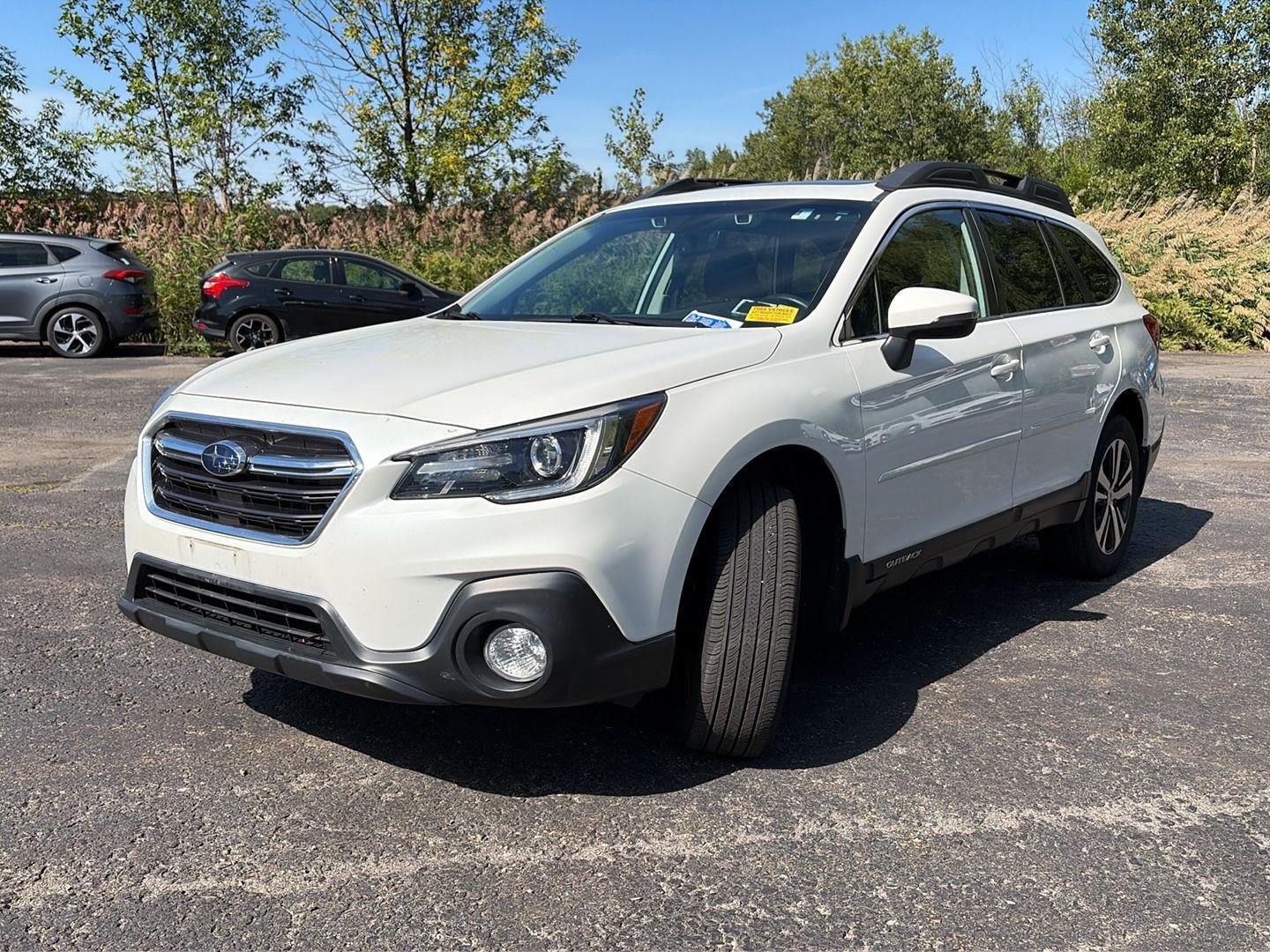 Used 2019 Crystal White Pearl Subaru Limited image 8