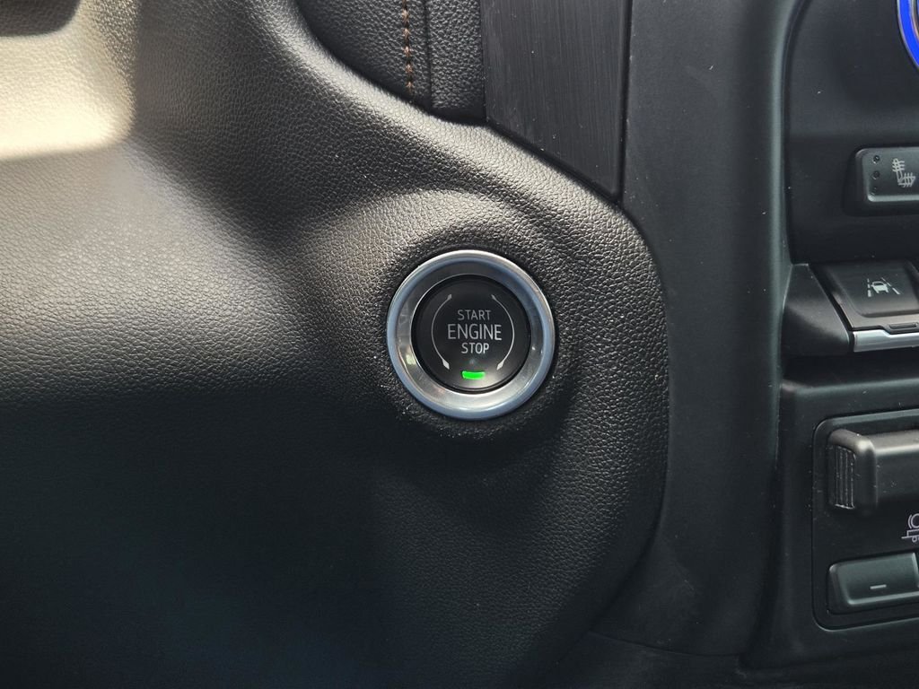 Used 2020 Gray GMC AT4 image 27