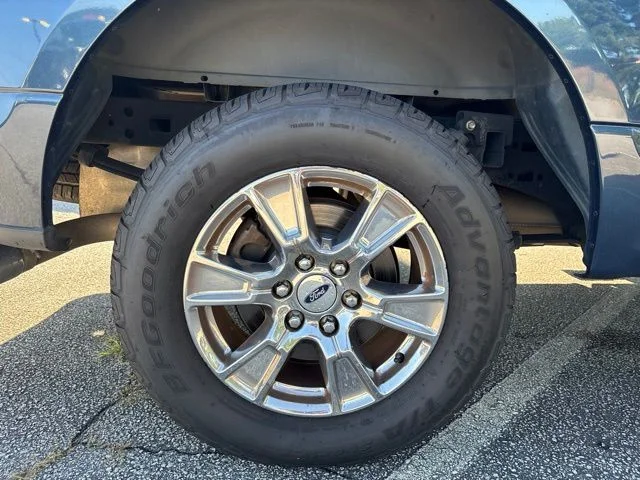 Used 2016 Blue Ford XLT image 5
