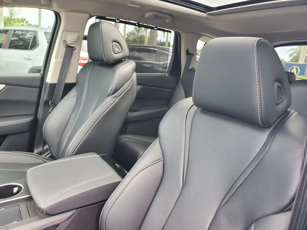 Used 2025 Silver Acura Technology Package image 17