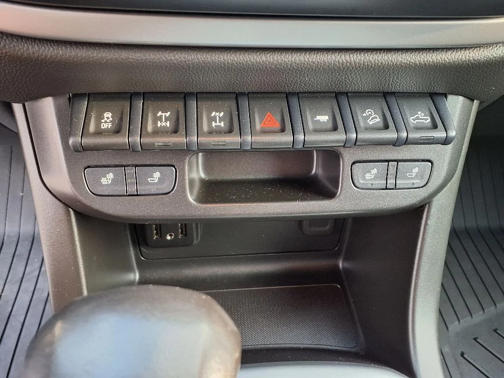 2022 Chevrolet Colorado ZR2 - Photo 22