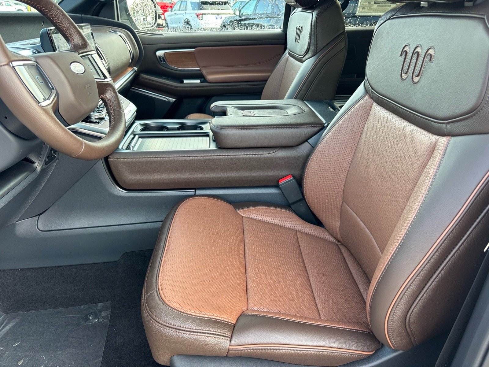 New 2027 Star White Metallic Tri-Coat Ford King Ranch® image 8