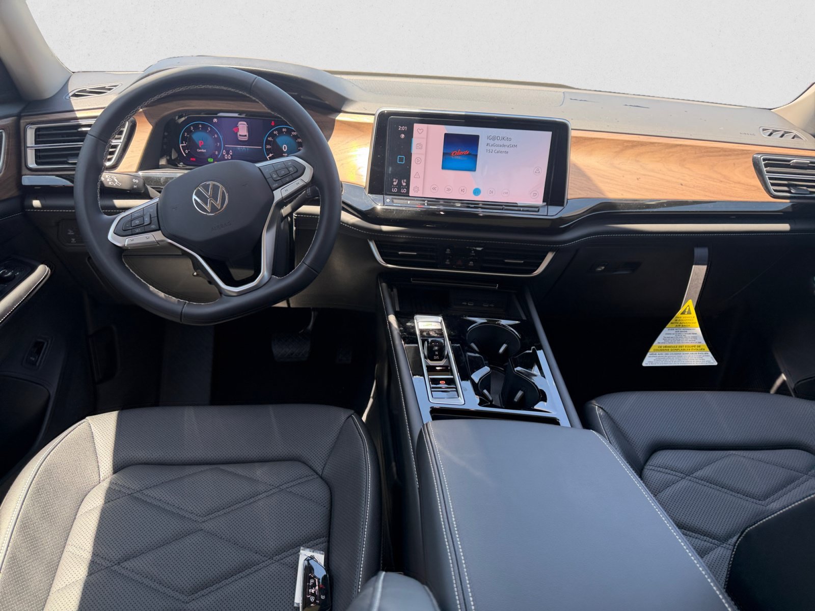 New 2026 White Volkswagen 2.0T SE w/Technology image 10