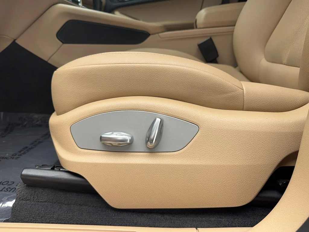 Used 2022 Black Porsche Base image 20
