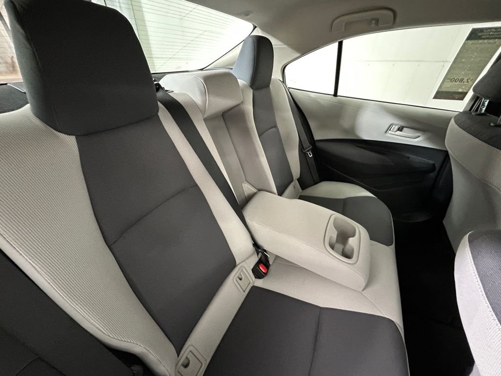 Used 2023 White Toyota LE image 17