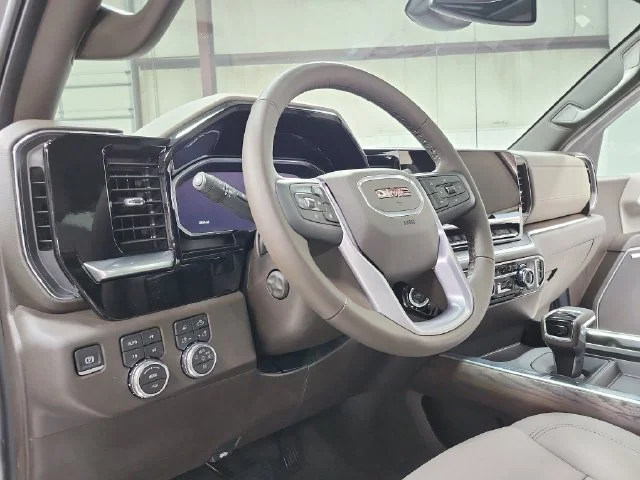 2026 GMC Sierra 1500 SLT - Photo 19
