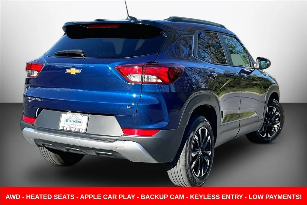 Used 2022 Blue Chevrolet LT image 6