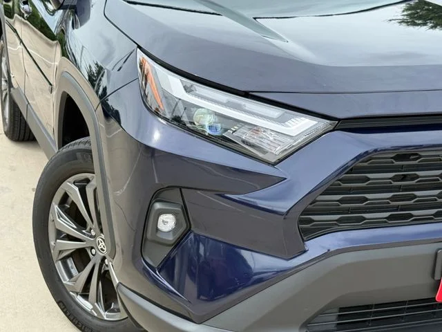 Certified Used 2024  Toyota XLE Premium image 3