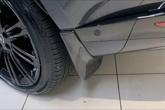 Used 2025 Gray Land Rover SE image 31