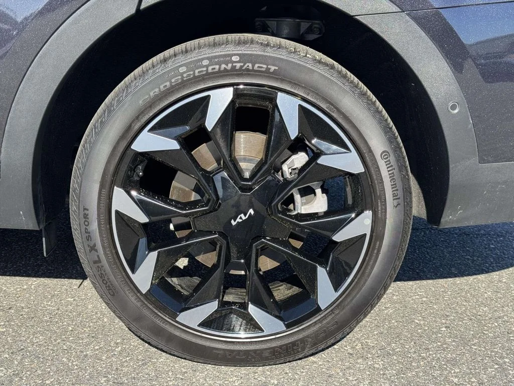 Used 2025 Gray Kia SX image 12