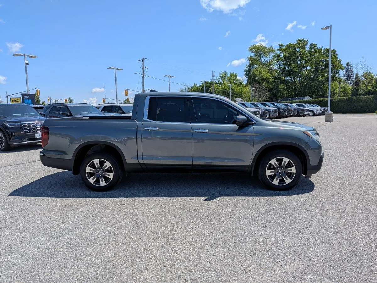 Used 2017 Grey Honda 4wd Crew Cab Touring image 4