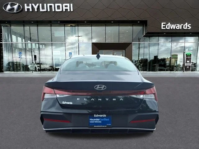 Used 2024 Black Hyundai SE image 8