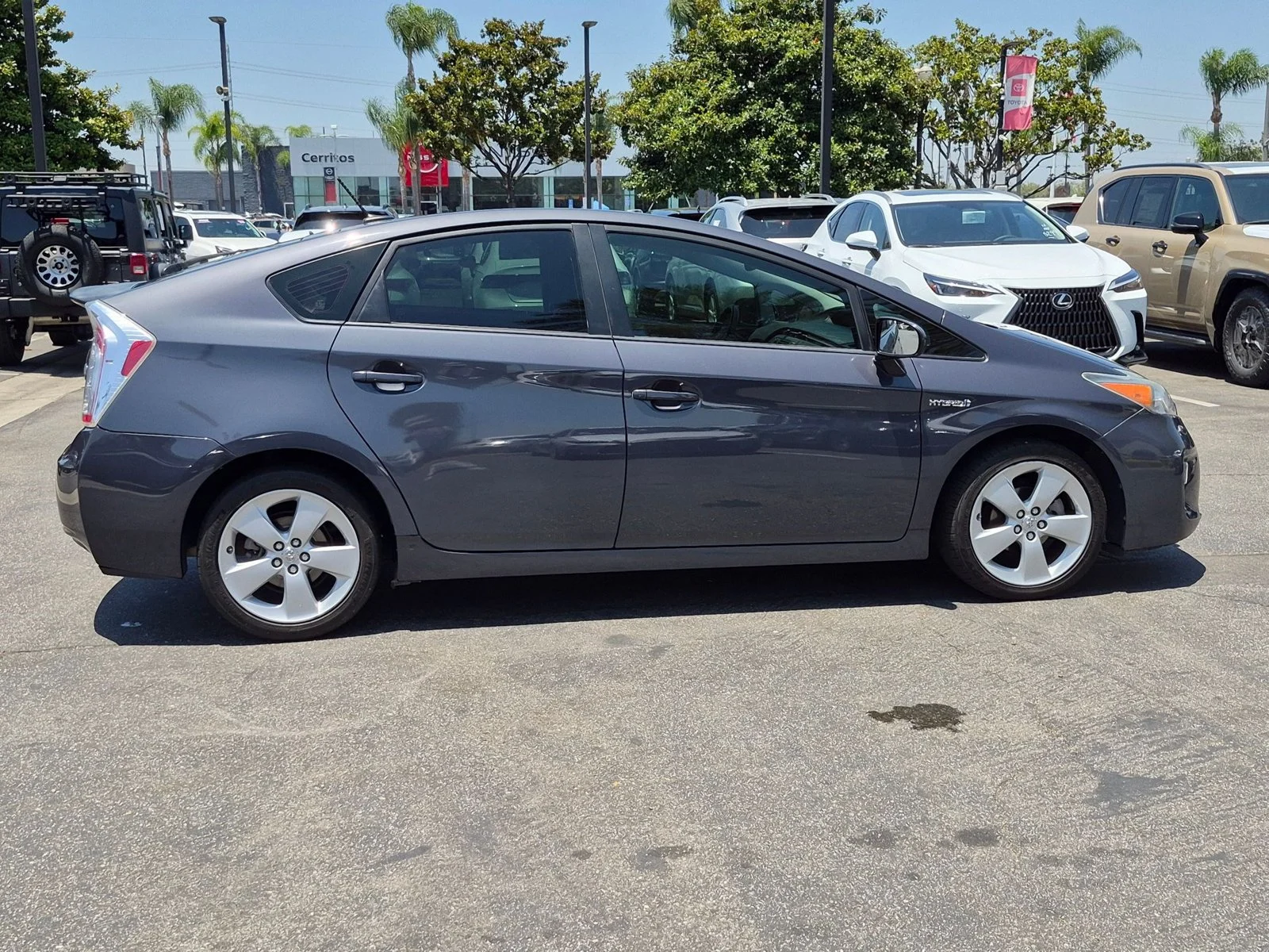 Used 2013 Winter Gray Metallic Toyota Five image 4