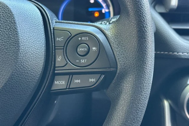 Certified Used 2025 White Toyota XLE image 29
