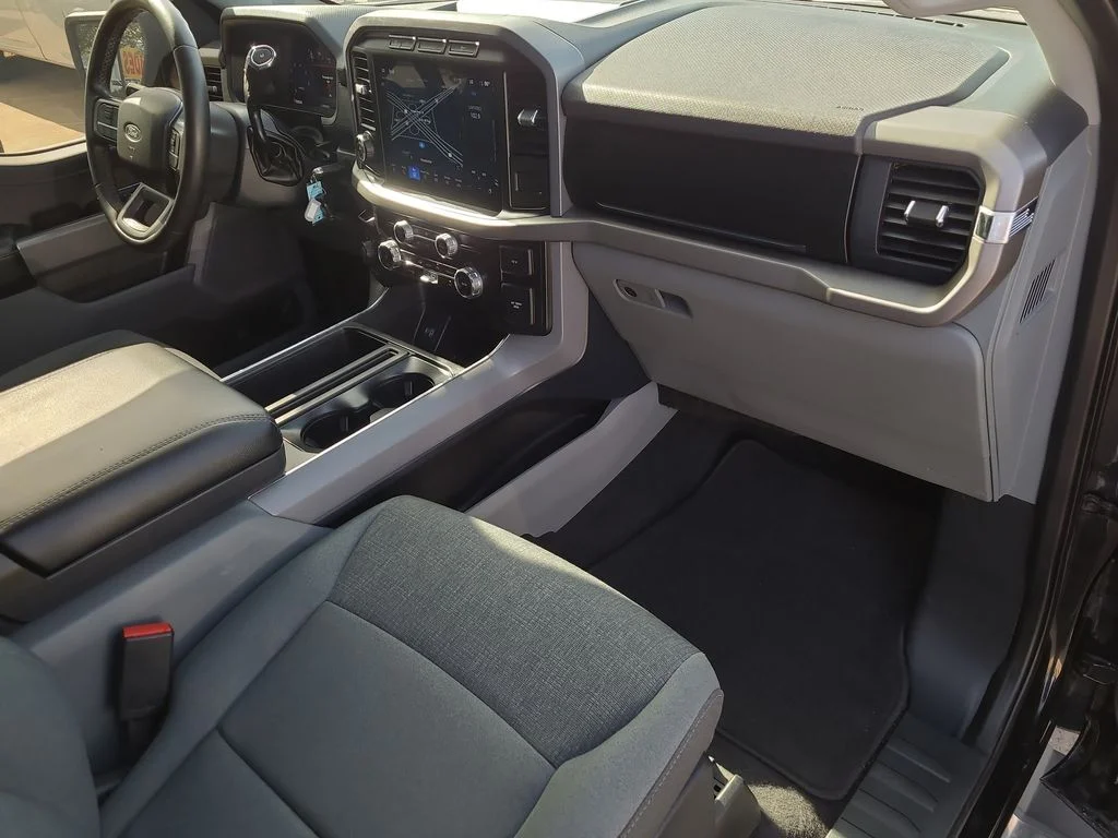 Used 2024 Black Ford XLT image 11