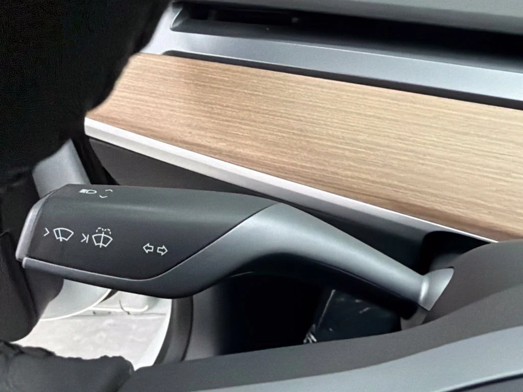 Used 2021 White Tesla Long Range image 19