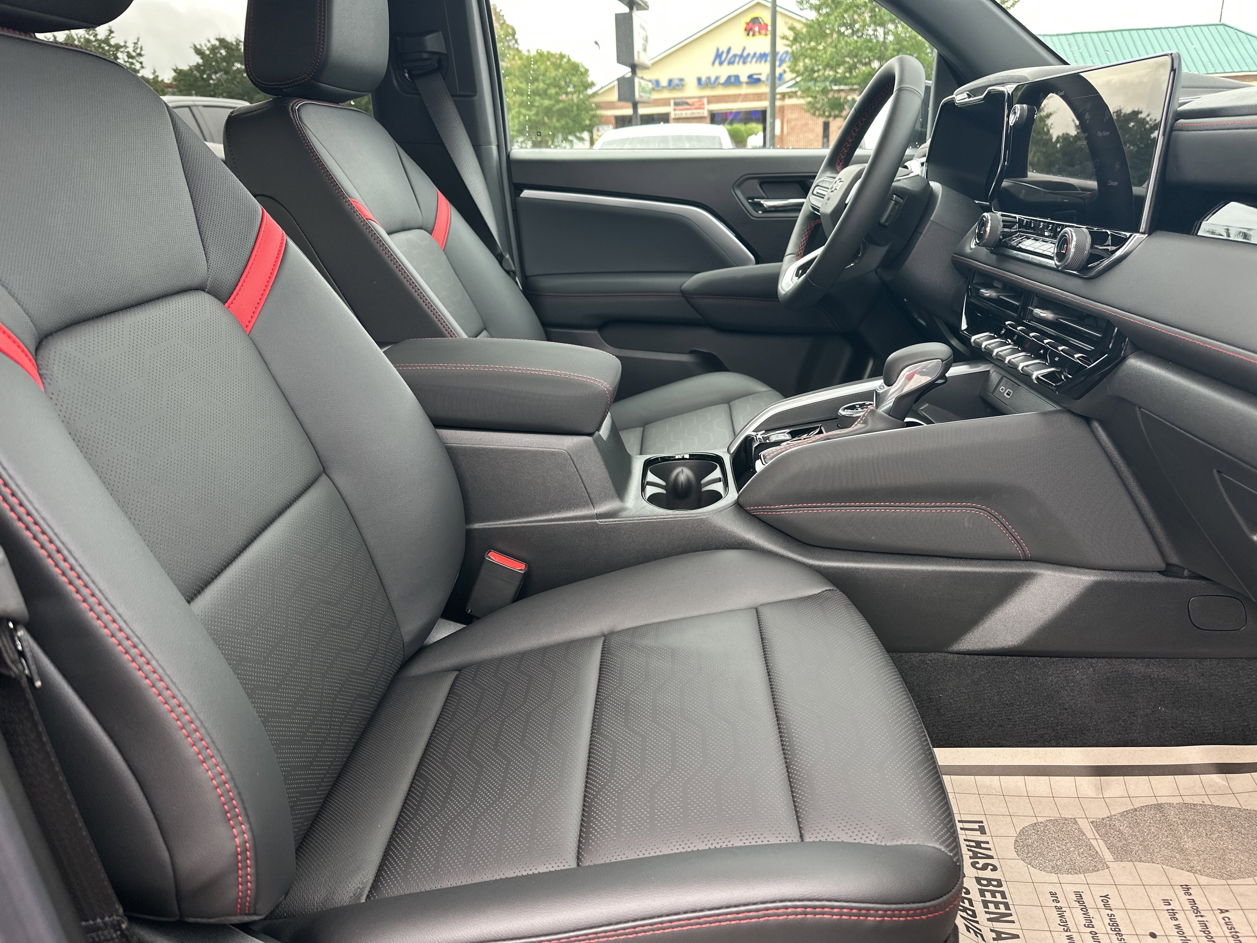 2026 Chevrolet Colorado Z71 - Photo 14
